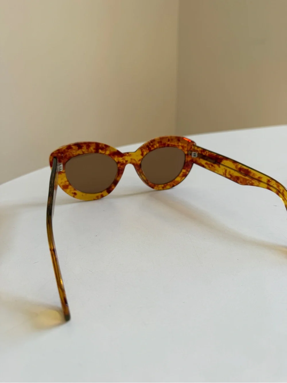 LOEWE Round Cat-Eye Sunglasses Amber Tortoise w/ Case